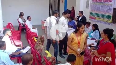 भभुआ: जिला विधिक सेवा प्राधिकार द्वारा रामगढ़ प्रखंड कार्यालय में चलंत लोक अदालत का आयोजन किया गया