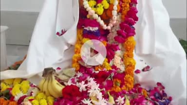 कन्नौज: गुरु पूर्णिमा के पावन पर्व पर मोचीपुर गांव के आश्रम में आयोजित धार्मिक कार्यक्रम, हवन-पूजन के साथ लगाए गए 56 भोग