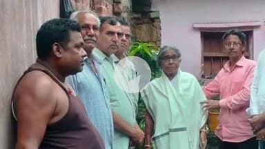 बलियापुर: गुरु पूर्णिमा पर बलियापुर में भाजपा कार्यकर्ताओं ने पुजारी और शिक्षा गुरु को अंग वस्त्र देकर सम्मानित किया