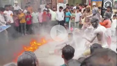 अमरोहा: अमरोहा नगर में दक्ष प्रजापति जयंती के मौके पर निकली भव्य शोभायात्रा, पुलिस रही तैनात