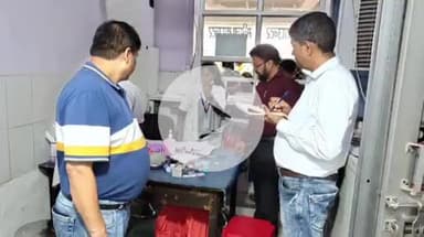 गुमला: सदर अस्पताल परिसर का निरीक्षण, अधिकारियों ने साफ-सफाई और व्यवस्था दुरुस्त करने के दिए निर्देश