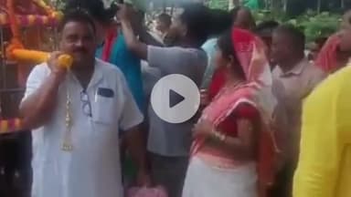 कादीपुर: कादीपुर से कटसारी तक निकाली गई साईं शोभा यात्रा, भक्तों ने पूजन-अर्चन के साथ शोभा यात्रा में हुए शामिल