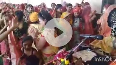 बारां: नंदिनी गौशाला, मनोहर घाट, शिवाजी नगर पर आयोजित नानी बाई रो मायरो सुनने के लिए बड़ी संख्या में महिलाएं पहुंची