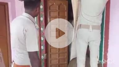 गोपालगंज: माझा थाने की पुलिस ने विभिन्न मामलों में फरार चल रहे एक आरोपी के घर की कुर्की की