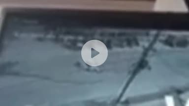 सुंदर नगर: सुंदरनगर के जवहार पार्क के समीप दो स्कूटीयों में जोरदार टक्कर, दो घायल, CCTV वीडियो सोशल मीडिया पर वायरल