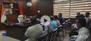 बेगूसराय: कार्यालय कक्ष में डीआईजी ने लगाया जनता दरबार, 11 फरियादियों की सुनी फरियाद