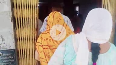 सुल्तानपुर: गुरुवार को वीर बाबा की मजार पर चढ़ी चादरें, भक्तों ने भक्ति और भाईचारे के साथ की परिक्रमा