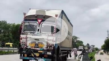 मोहनिया: बाजार मोड कुदरा के पास ट्रक ने ट्रैक्टर में मारी टक्कर, ट्रैक्टर का चालक हुआ घायल