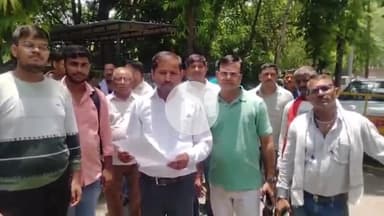 उन्नाव: नहर पुल के पास अंग्रेजों द्वारा बनाए गए रास्ते को RSS कार्यालय द्वारा बंद किया जाएगा, स्थानीय लोग पहुंचे डीएम ऑफिस