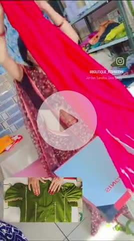 रिद्धि सिद्धि बुटीक में हार डिजाइन की ड्रेस बनाई जाती है