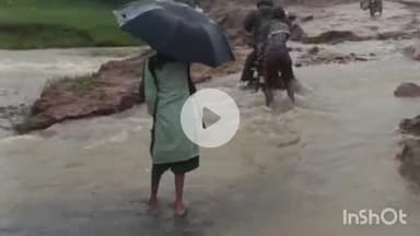 पूर्वी टुंडी: चालधोवा से चूरूरिया जाने वाले रास्ते पर निर्माणाधीन पुल का डायवर्सन पानी में बहा, यातायात बाधित