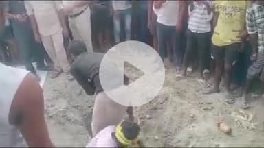 गोरौल: डेढ़ माह पूर्व एल एन कॉलेज से अपहृत युवती का शव गोरौल पुलिस ने पिरापुर गांव में मकई के खेत से बरामद किया