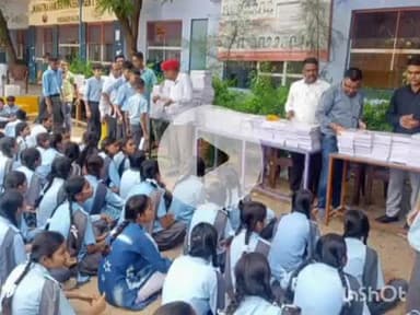 बाली: खुडाला में पीएम श्री महात्मा गांधी राजकीय विद्यालय में 3000 नोटबुक वितरित, 600 विद्यार्थियों को मिली सामग्री