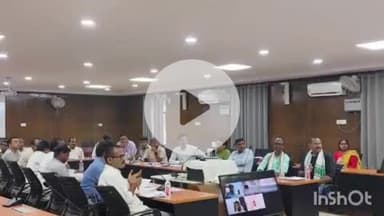 आरा: भोजपुर के जिला निर्वाचन पदाधिकारी - सह - जिला पदाधिकारी तनय सुल्तानिया की अध्यक्षता में मतदान केंद्रों को लेकर बैठक