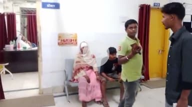 गुमला: करमटोली में मौसा ने स्तनपान करा रही महिला को लाठी से मारकर किया घायल