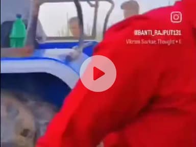 हसनपुर: गांव रुखालू में ट्रैक्टर चालकों द्वारा ट्रैक्टर से खतरनाक स्टंट करने का वीडियो हुआ वायरल