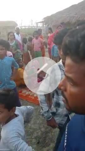 sargatiya maheshpur wale road mein hadsa do aadami aamne samne motorcycle se takkar do aadami Ghayal sikhata Shanti chau