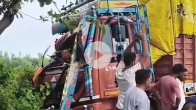 पूरनपुर: गढवा खेड़ा पुल के पास साइकिल सवार को बचाने के चक्कर में ट्रक और डीसीएम की भिड़ंत, मचा हड़कंप