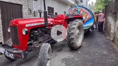 अजमेर: सिंधी तोपदड़ा इलाके में सड़क पर गुजर रहे पानी के टैंकर का टायर फटने से चालक ने कूदकर बचाई जान