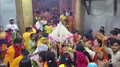 मुशहरी: सावन के पहले दिन ओम सेवा दल ने निकाली तिरंगा शोभायात्रा, बाबा गरीब नाथ पर किया जलाभिषेक