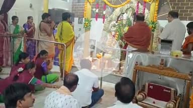 మహబూబ్ నగర్ అర్బన్: గురు పౌర్ణమి సందర్భంగా జిల్లా కేంద్రంలోని సాయిబాబా ఆలయాలలో భక్తుల రద్దీ