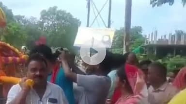 सुल्तानपुर: कटसारी से कादीपुर तक निकाली गई साईं पालकी यात्रा