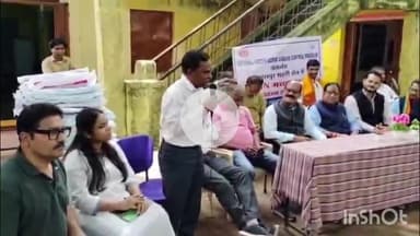 जगदलपुर: गुरु गोविंद सिंह वार्ड में मलेरिया, डेंगू, जापानी बुखार व अन्य बीमारियों से लोगों को बचाने के लिए बांटी गई मच्छरदानी