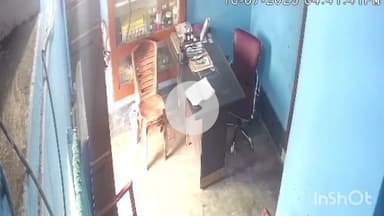 मुंगेर: लल्लू पोखर खानकाह रोड में काउंटर से मोबाइल चोरी, सीसीटीवी में कैद, थाने में शिकायत दर्ज