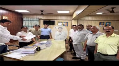 बड़ौत: UP उद्योग व्यापार प्रतिनिधि मंडल और टैक्स बार एसोसिएशन ने मेरठ में एडिशनल कमिश्नर ग्रेड 1 राज्य कर को दिया ज्ञापन