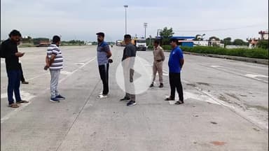 मऊरानीपुर: कांवरियों के लिए प्रशासन ने पुख्ता किए इंतजाम, केदारेश्वर मंदिर पर पुलिस की तैनाती, वाहनों की आवाजाही पर लगाई रोक