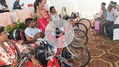 फिरोज़ाबाद: कोटला रोड पर सदर विधायक मनीष असीजा के प्रयास से 400 पात्र दिव्यांगजनों व वरिष्ठ नागरिकों को मिले ₹48 लाख के सहायक उपकरण