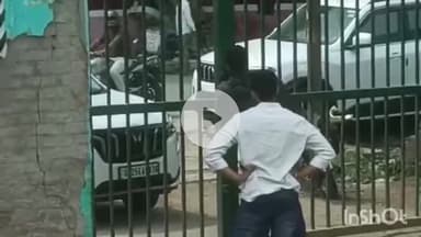 बरेली: इस्लामिया इंटर कॉलेज का ताला तोड़कर दबंग युवकों ने कार ले गए, चौकीदार को दी धमकी, वीडियो सोशल मीडिया पर हुआ वायरल