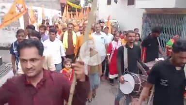 मां शीतला माता पंचकुईया मंदिर से निकली शोभायात्रा