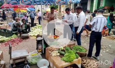 आगरा: मिलावटी खाद्य पदार्थों के खिलाफ FSDA की कार्रवाई जारी, सिकंदरा मंडी में 110KG सड़ी-गली सब्जियां कराई गईं नष्ट