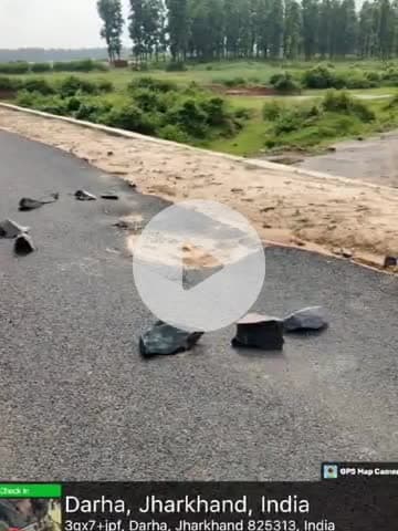 इचाक: इचाक से खैरा डाढ़ा मार्ग बना जानलेवा, हाल ही में बनी सड़क पहली बारिश में ही धंसी