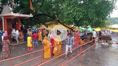 गोपद बनास: श्रावण मास के पहले दिन शिव मंदिर बढ़ौरा में उमड़ा भक्तों का सैलाब