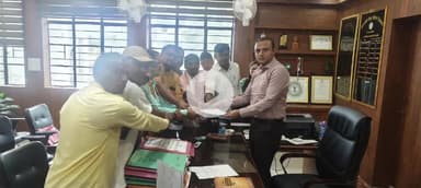 सिमडेगा: जनसंख्या नियंत्रण कानून के लिए राष्ट्रीय हिंदू फ्रंट ने सिमडेगा डीडीसी को ज्ञापन सौंपा