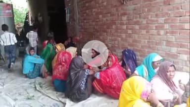 हसनपुर: जहरीले कीड़े के काटने से 6 साल के बच्चे की मौत, बिल में हाथ डालने पर हुआ हादसा, झाड़फूंक के बाद अस्पताल ले जाया गया