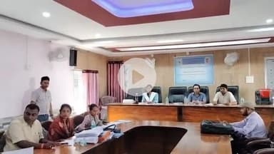 कुरसाकांटा: कुर्साकांटा में वोटर सत्यापन ने पकड़ी रफ्तार, सुबह 5 बजे से रात 10 बजे तक 300 कर्मी दिन-रात जुटे, डीएम ने लिया जायजा