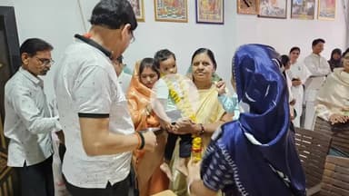 बासोदा: बासौदा नगर में पोषण संजीवनी अभियान के तहत कुपोषण मुक्ति के लिए किट बांटी गई