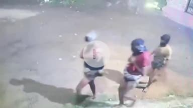 झांसी: मेडिकल कॉलेज बाईपास तिराहे के पास कच्छाधारी चोरों ने घर में घुसकर की चोरी, घटना सीसीटीवी में कैद हुई