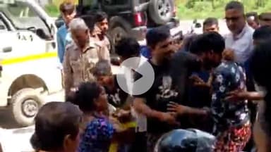 कन्नौज: जसोदा में मक्का सुखाने को लेकर 2 पक्षों में हुई मारपीट, पुलिस के सामने चले लाठी व डंडे