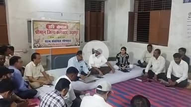 बड़गांव: गोगरुद ग्राम पंचायत के आदिवासी अंचल में जिला कलेक्टर ने की रात्रि चौपाल, ग्रामीणों ने रखी समस्याएं