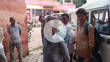 सीतापुर: बिहारीगंज के पास सड़क पर लकड़ी से भरी ट्रैक्टर ट्राली ने बाइक को मारी जोरदार टक्कर, एक युवक की हुई दर्दनाक मौत