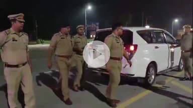 अमरोहा: कांवड़ यात्रा को लेकर शिव भक्तों की सुरक्षा परखने के लिए आधी रात को NH-9 का निरीक्षण करने पहुंचे एसपी