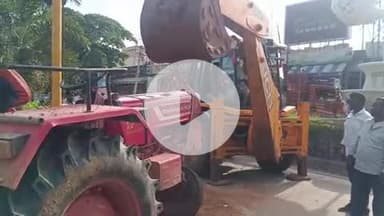 మహబూబ్ నగర్ అర్బన్: జిల్లా కేంద్రంలోని IB చౌరస్తా వద్ద అదుపుతప్పి విగ్రహాన్ని ఢీకొన్న ట్రాక్టర్, తప్పిన పెను ప్రమాదం