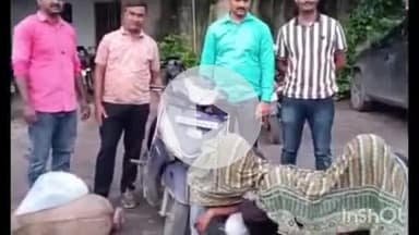 हिंगणघाट: शाहलंगडी रोड परीसरात अवैध दारू वाहतूक करणाऱ्या विरोधात पोलिसांची कारवाई:७६ हजार रुपयांचा मुद्देमाल जप्त