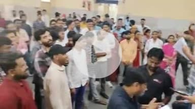 लाडपुरा: MBS अस्पताल के संविदाकर्मियों ने जून माह का वेतन न मिलने पर तीसरे दिन भी किया कार्य बहिष्कार, अस्पताल की व्यवस्था चौपट