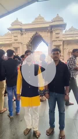 मेरे 25 वें जन्मदिन के शुभ अवसर पर काशी विश्वनाथ जी का दर्शन करने का सौभाग्य प्राप्त किया । 🙏हर हर महादेव 🙏