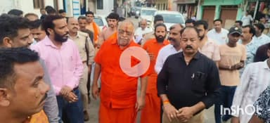 तराना: जूना अखाड़ा के अंतरराष्ट्रीय अध्यक्ष मोहन भारती ने तराना में तिलकेश्वर महादेव की सवारी मार्ग का निरीक्षण किया